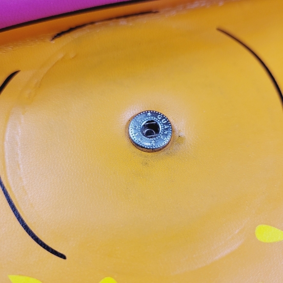 Iron fist Cyclops Burger Wallet - Picture 8 of 16